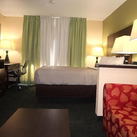 Quality Inn & Suites Bloomington I-55 And I-74 Eksteriør bilde