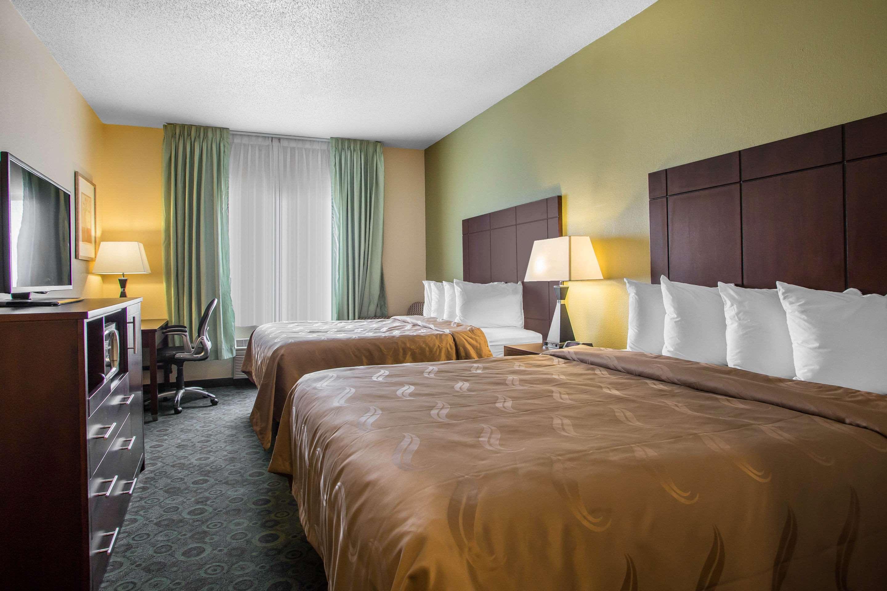 Quality Inn & Suites Bloomington I-55 And I-74 Eksteriør bilde