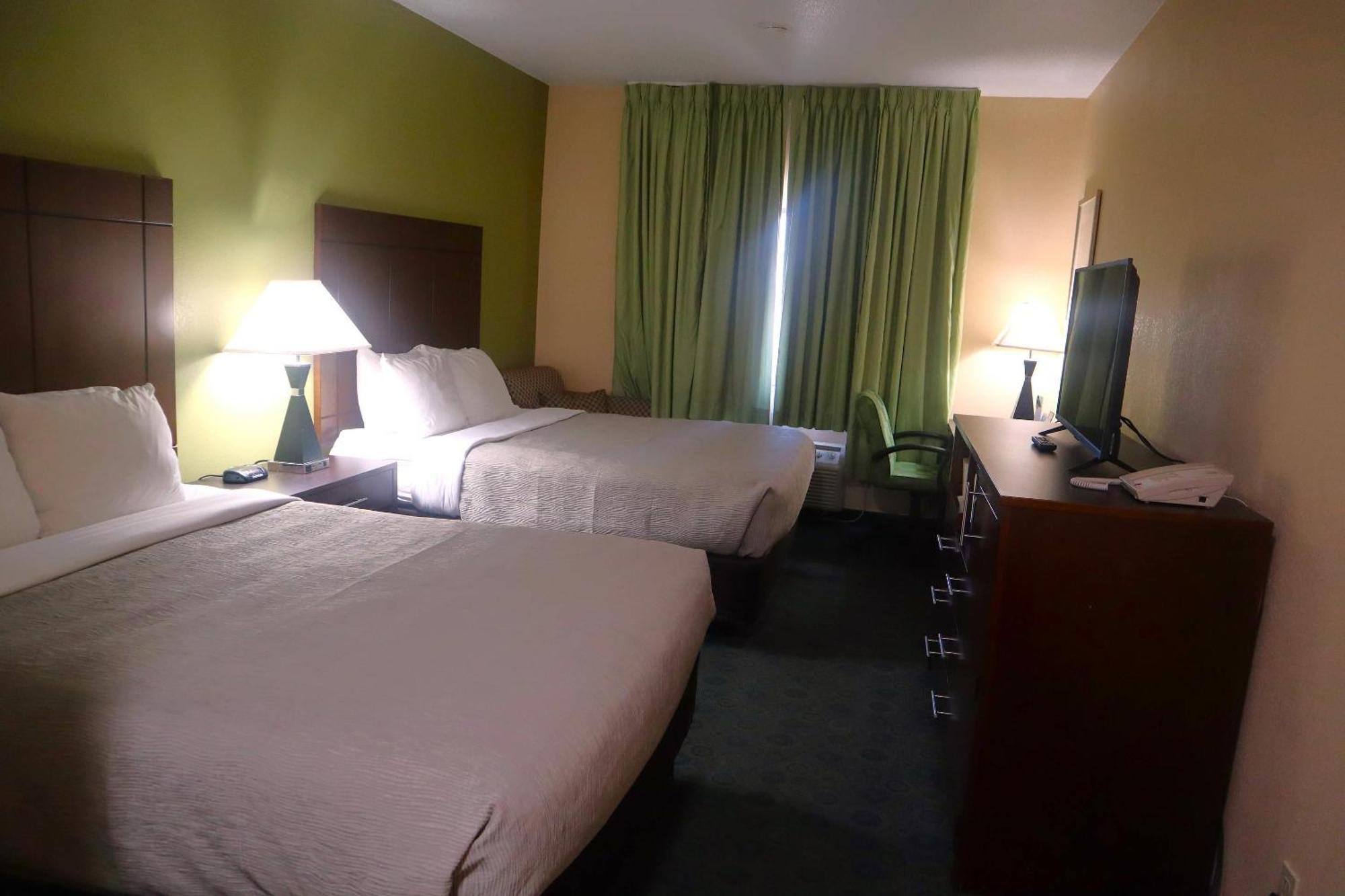 Quality Inn & Suites Bloomington I-55 And I-74 Eksteriør bilde